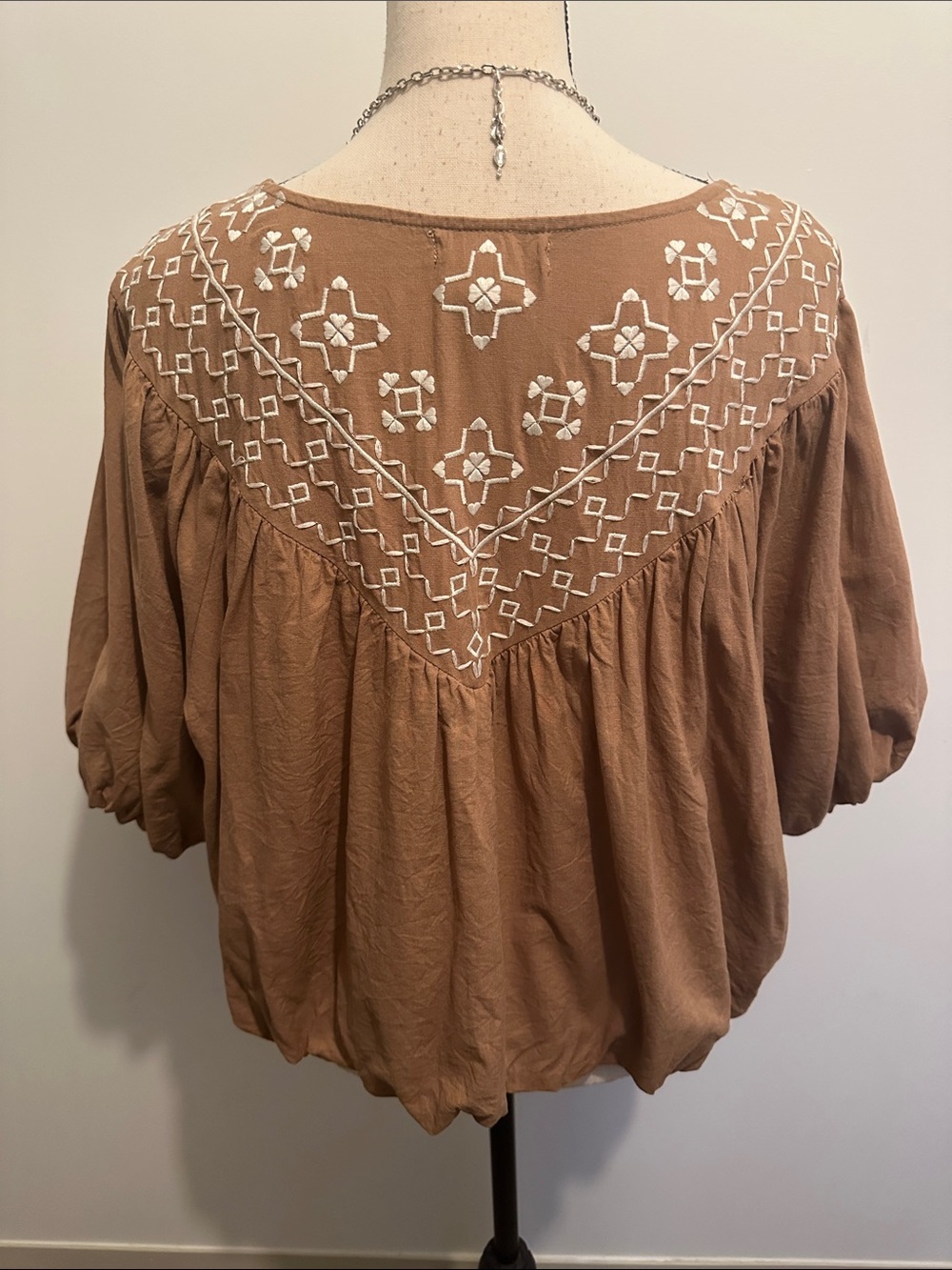 Torrid Festi Bubble Cotton Cropped Embroidered Tie-Front Brown Boho Top - Picture 4 of 7